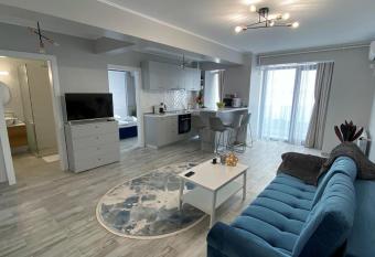 Dreamy Lake has Balcony rooms