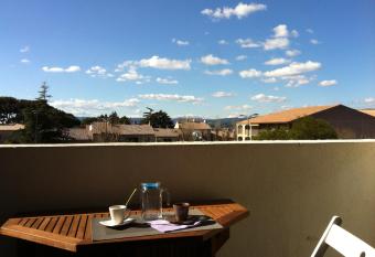 VACANCES MER has Balcony rooms