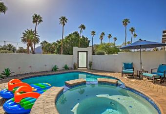 Adobe Escape with Private Pool in La Quinta! has rooms with a private hot tub