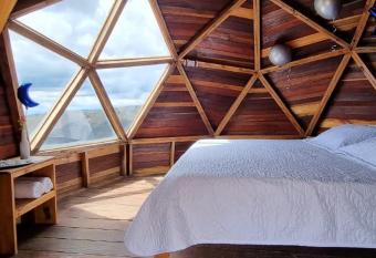 La Juanita Hostel - Mesa de Los Santos allows 18 year olds to book a room