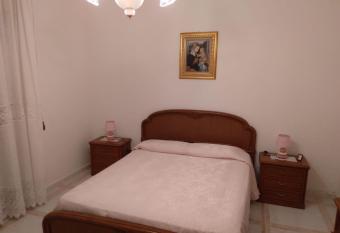 Appartamento Alonzo allows 18 year olds to book a room