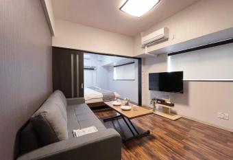 bHOTEL Casaen - Brand New 1BR Apt Near Hondori Shopping District For 6 Ppl allows 18 year olds to book a room
