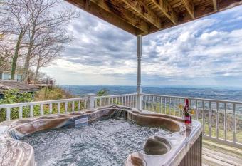 Smoky Mtn Getaway! Views For Days allows 18 year olds to book a room