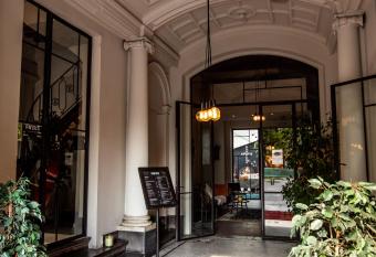 Den Grooten Wolsack Hotel has rooms with a private hot tub