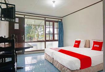 OYO 91244 Hotel Lembah Nyiur allows 18 year olds to book a room