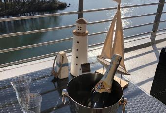 Vue Priv  e allows 18 year olds to book a room