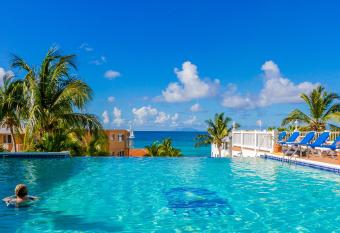 La Vista Resort has Balcony rooms