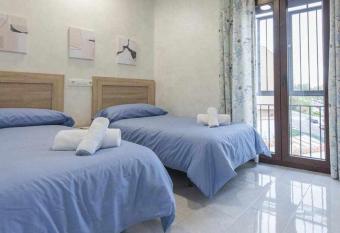 Apartamento La casita del caracol allows 18 year olds to book a room