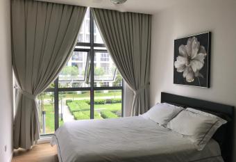 Cyberjaya amazing view Fully furnished 3 bedroom has Balcony rooms