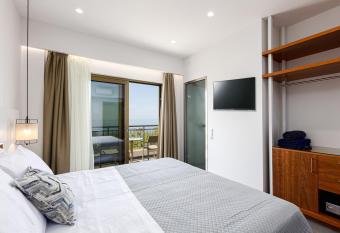 Elsa Exclusive Double Sea View - Adults Only allows 18 year olds to book a room