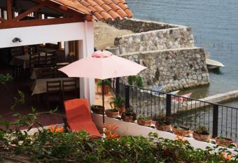 Atitlan Villas has Balcony rooms