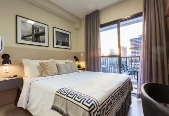 Nomah - Aptos por Temporada no Brooklin allows 18 year olds to book a room