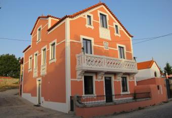 Villa Tauria- Casa de campo em aldeia medieval has Balcony rooms