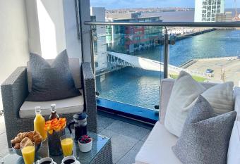 NOVU Apartments Liverpool Waterfront has Balcony rooms