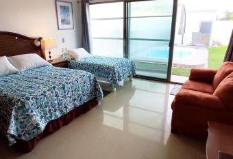 CASA ABRIL COZZY SUITES allows 18 year olds to book a room