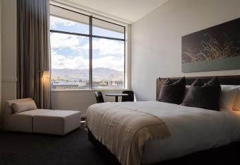 Sudima Queenstown Five Mile allows 18 year olds to book a room