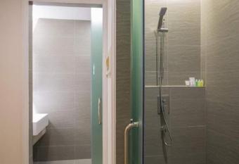 Minimalist Hotel has rooms with a private hot tub