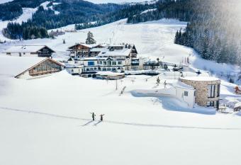   bergossene Alm Resort has Balcony rooms