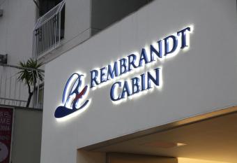 Rembrandt Cabin Shinjuku Shin-Okubo allows 18 year olds to book a room