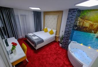 Delux Apartmani Bulevar allows 18 year olds to book a room