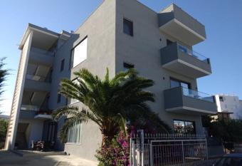 Hotel Ksamili allows 18 year olds to book a room