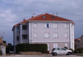 Apartments Violetta 2 has Balcony rooms