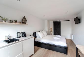 Little Buddha has Balcony rooms