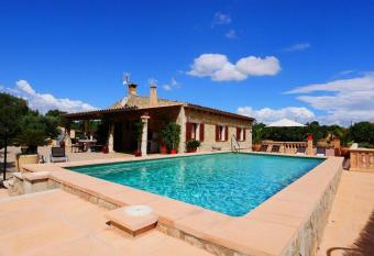 Casa Sa Rota has Balcony rooms
