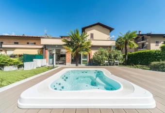 Monolocale has Balcony rooms