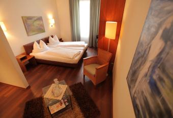 Hotel MARIOTTO am Burghof has Balcony rooms