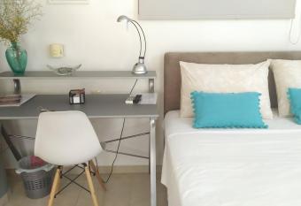 Vacations in Patra has Balcony rooms