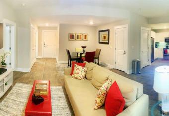 Buckhead Retreat- Spacious 2bd 2ba- Private Balcony, Rooftop-S30 has Balcony rooms