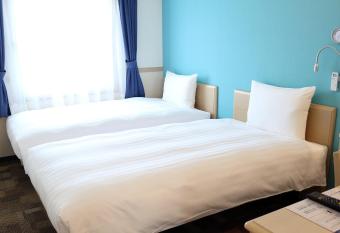 Toyoko Inn Toride-eki Higashi-guchi has Smoking rooms