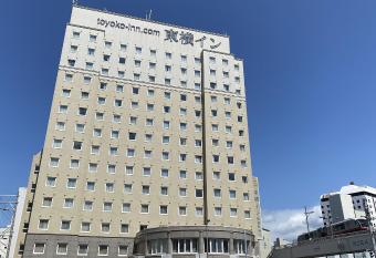 Toyoko Inn Okinawa Naha Asahibashi Ekimae has Smoking rooms