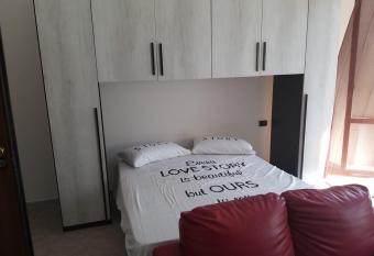 Casa Manzoni has Balcony rooms