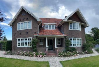 Bed and Breakfast Goes has Balcony rooms