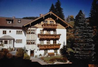 Haus Wagrain has Balcony rooms