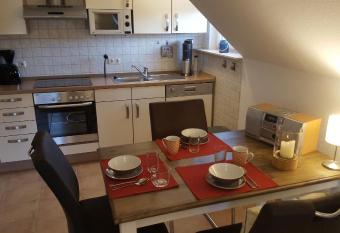 Trekvogels H  rn allows 18 year olds to book a room