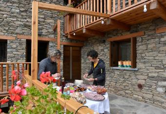 ALTESTANZEOSTANA has Balcony rooms