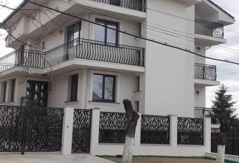 Casa Leahu has Balcony rooms