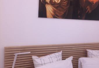 Casa Tua has Balcony rooms