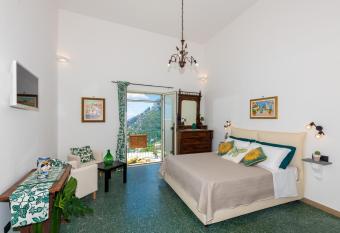YourHome - Casa Marina Positano has Balcony rooms