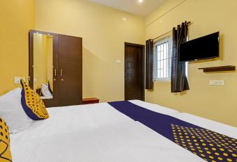 SPOT ON COM327 Kayal Residency allows 18 year olds to book a room