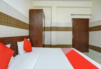 OYO Hotel 7 Sky allows 18 year olds to book a room