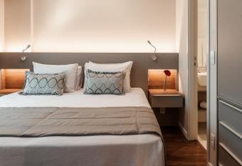 Moinhos Park by Atlantica Residence allows 18 year olds to book a room