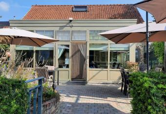 B&B en Vakantiehuis Kerkevelde has Balcony rooms