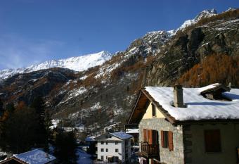 Furggen has Balcony rooms