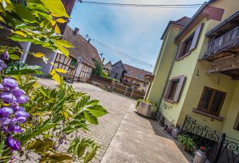 G  te le coeur d Alsace has Balcony rooms