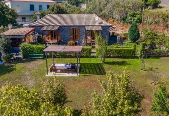 Casa da Levada dos Prazeres has Balcony rooms