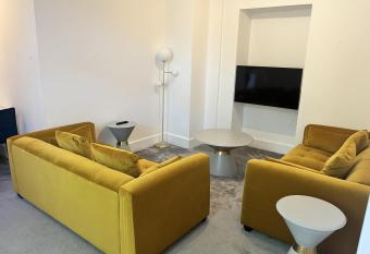 The Mews with free private parking Windermere has Balcony rooms